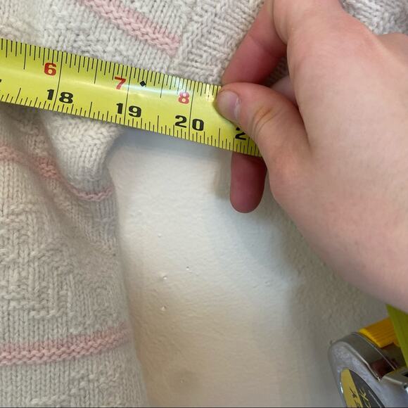 Vintage Grandma Sweater Pink and White - Picture 6 of 6